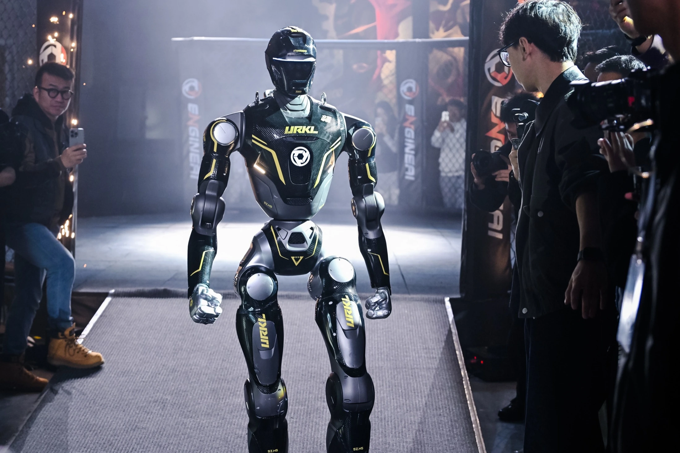 Humanoid fighter entering the URKL arena
